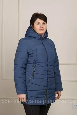 Весенняя женская куртка большого размера Нина