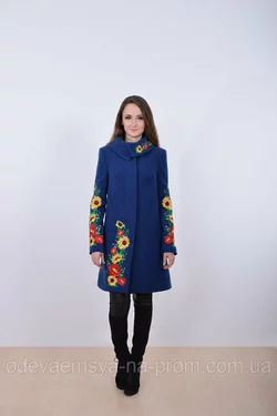 Пальто женское с вышивкой" Осенний букет 2"