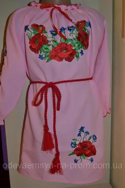 Детское вышитое платье-туника от 4 до 16 лет розовое с красными маками и васильками