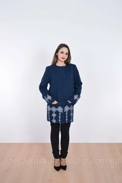Пальто женское с вышивкой "Кама" синее