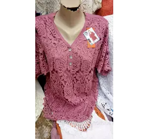 Женская блуза с пуговицами
