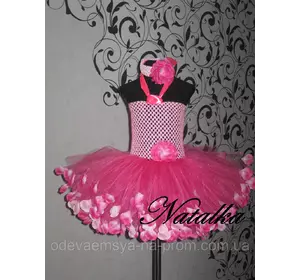 Юбка-платье ту-ту из фатина с лепестками и повязкой в розовом цвете